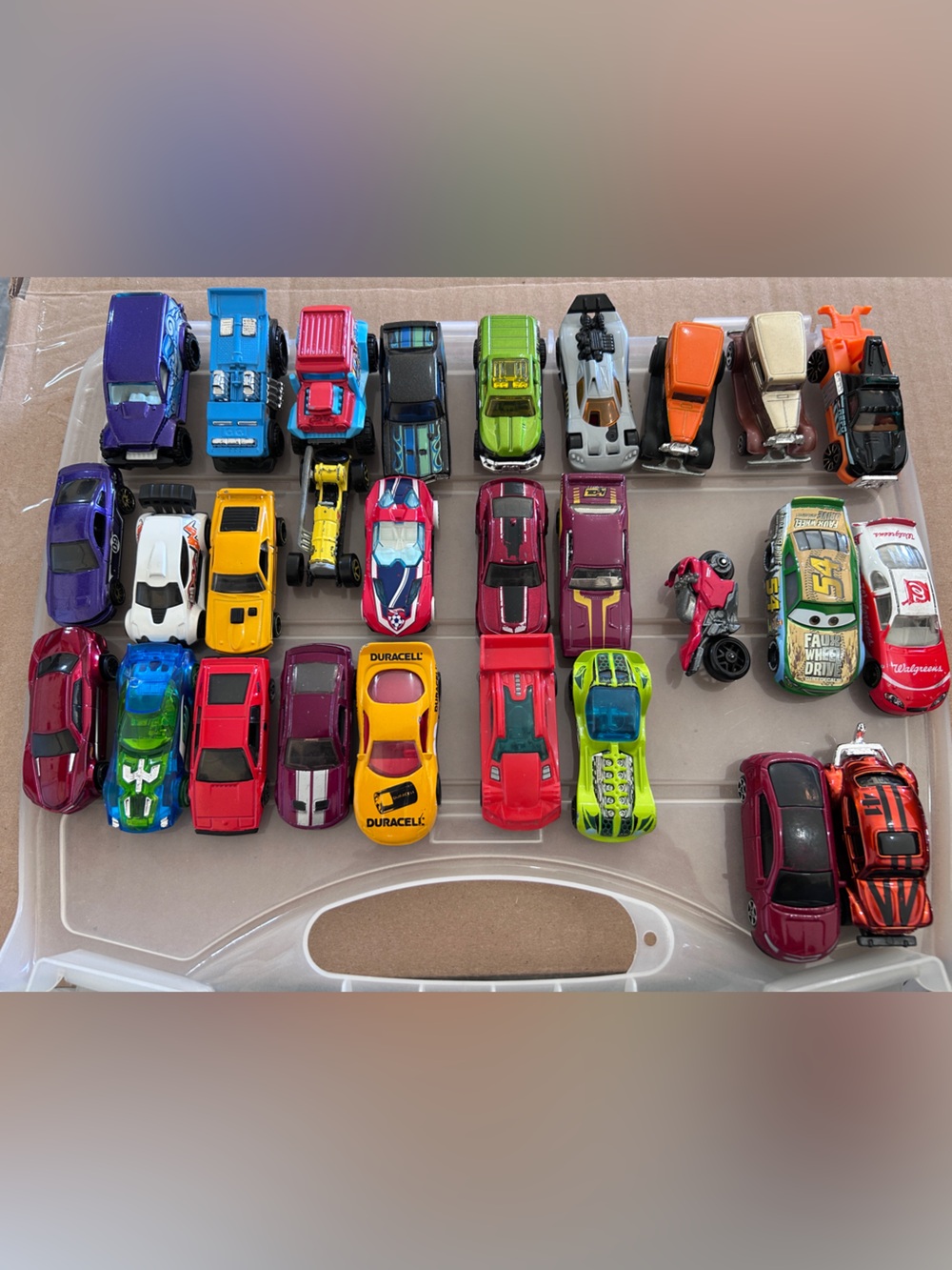 Hot Wheels,Maisto, lightening McQueen cars.